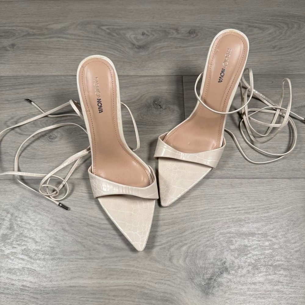 Fashion Nova Cream Croc Lace Up Pointed Toe Heels Wraparound Sandals Size 11